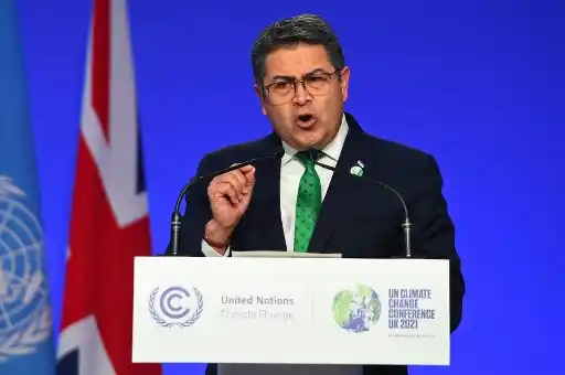 ACUSADO DE CREAR UN NARCO – ESTADO: Condenan a 45 años de prisión en EE.UU. a expresidente de Honduras