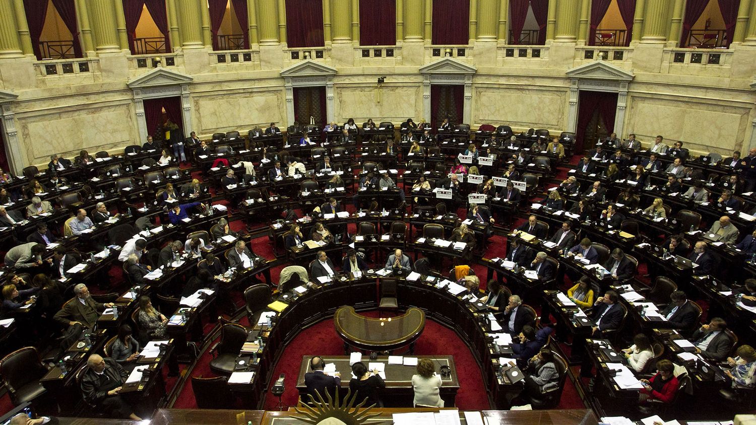 El Gobierno prorrogó las sesiones ordinarias del Congreso hasta fin de año