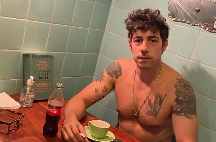 Esteban Lamothe reveló detalles de su miembro y generó revuelo en las redes