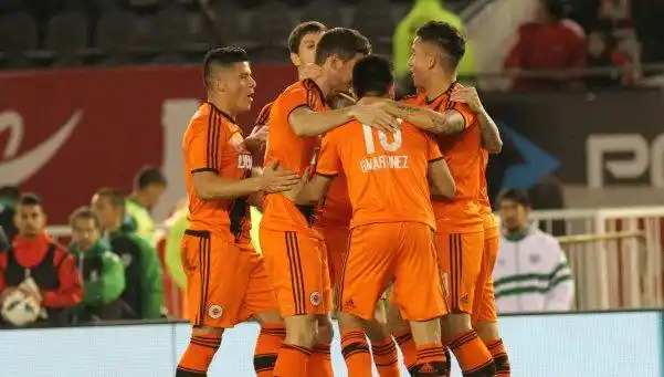 River mostró su mejor versión y aplastó a Banfield