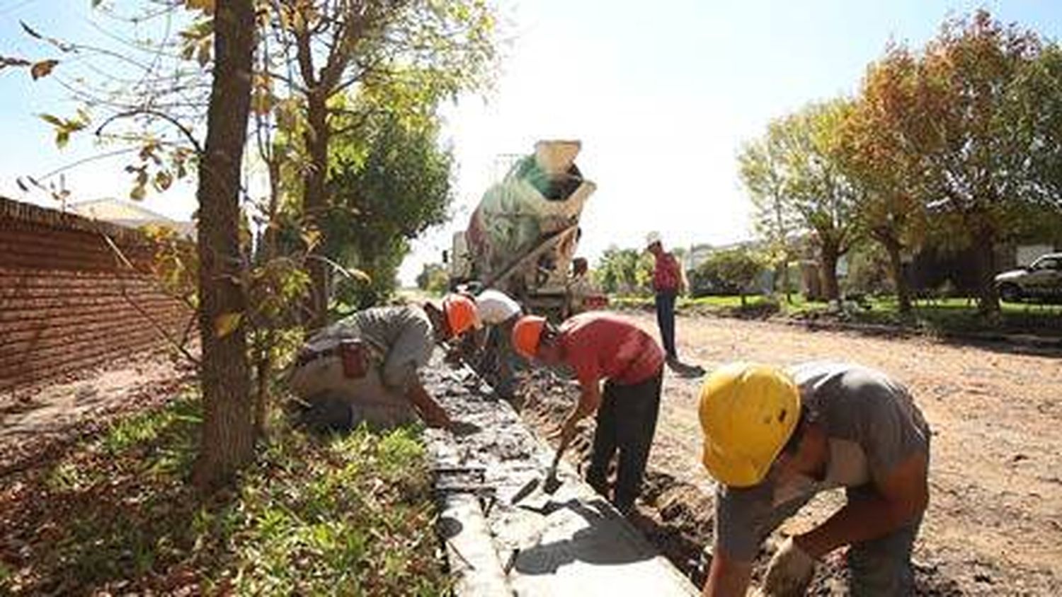 CAFESG ejecuta cordón cuneta y badenes en Los Charrúas