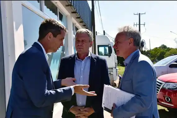 Buena sintonía de Cresto con Galimberti y Schneider