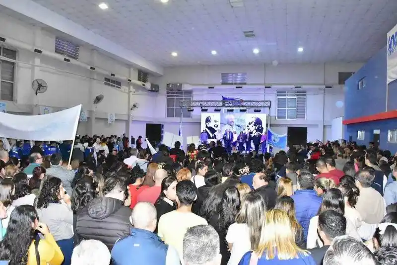 Muracciole: “Legisladores de la oposición 
siempre defienden privilegios de unos pocos”