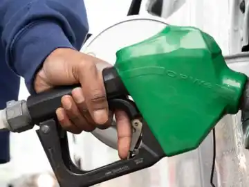 El Gobierno habilitó la creación de estaciones de servicios móviles