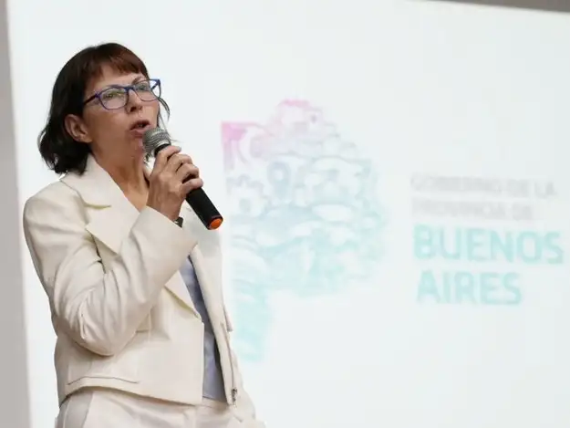 “No hay ningún país del mundo que se haya desarrollado si no tiene infraestructura”, remarcó la funcionaria en conferencia de prensa.