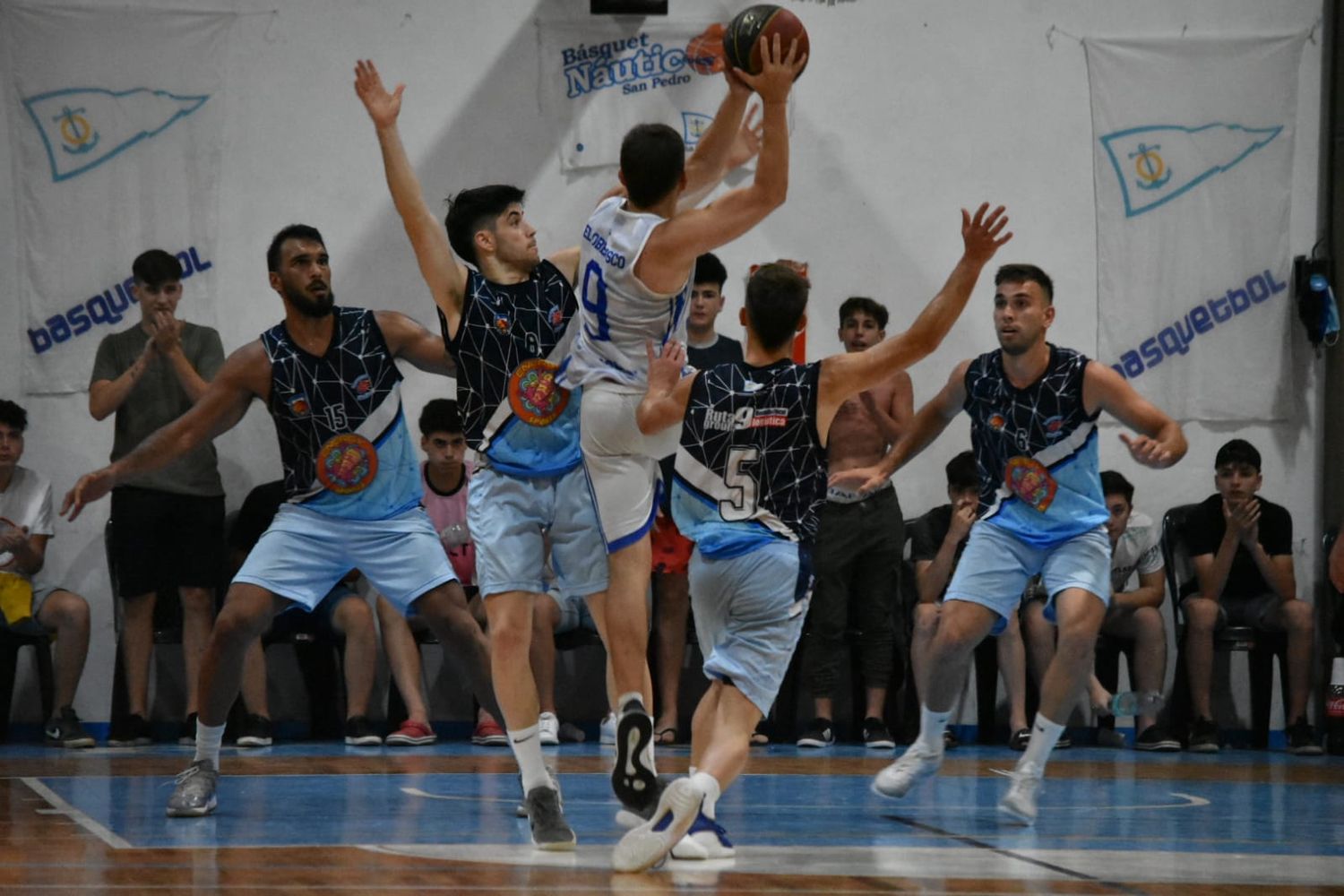 Pre-Federal: Náutico reaccionó a tiempo con el empuje de su gente y acaricia el Final Four