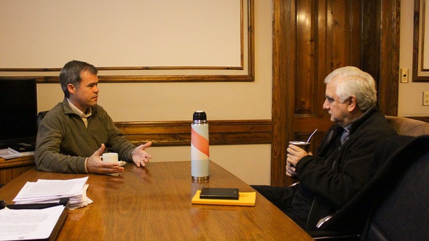Piaggio mantuvo una reunión con el Obispo Lozano