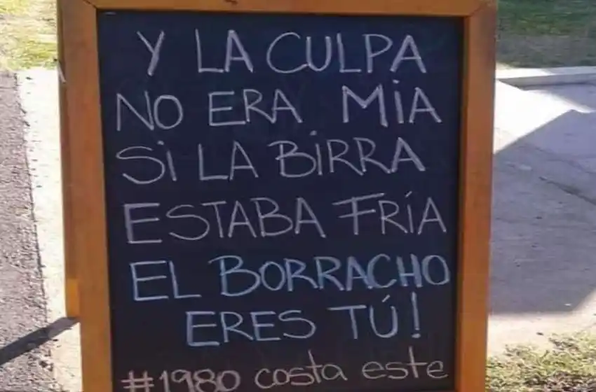 Un bar santafesino utilizó el himno feminista para vender cervezas y fue repudiado