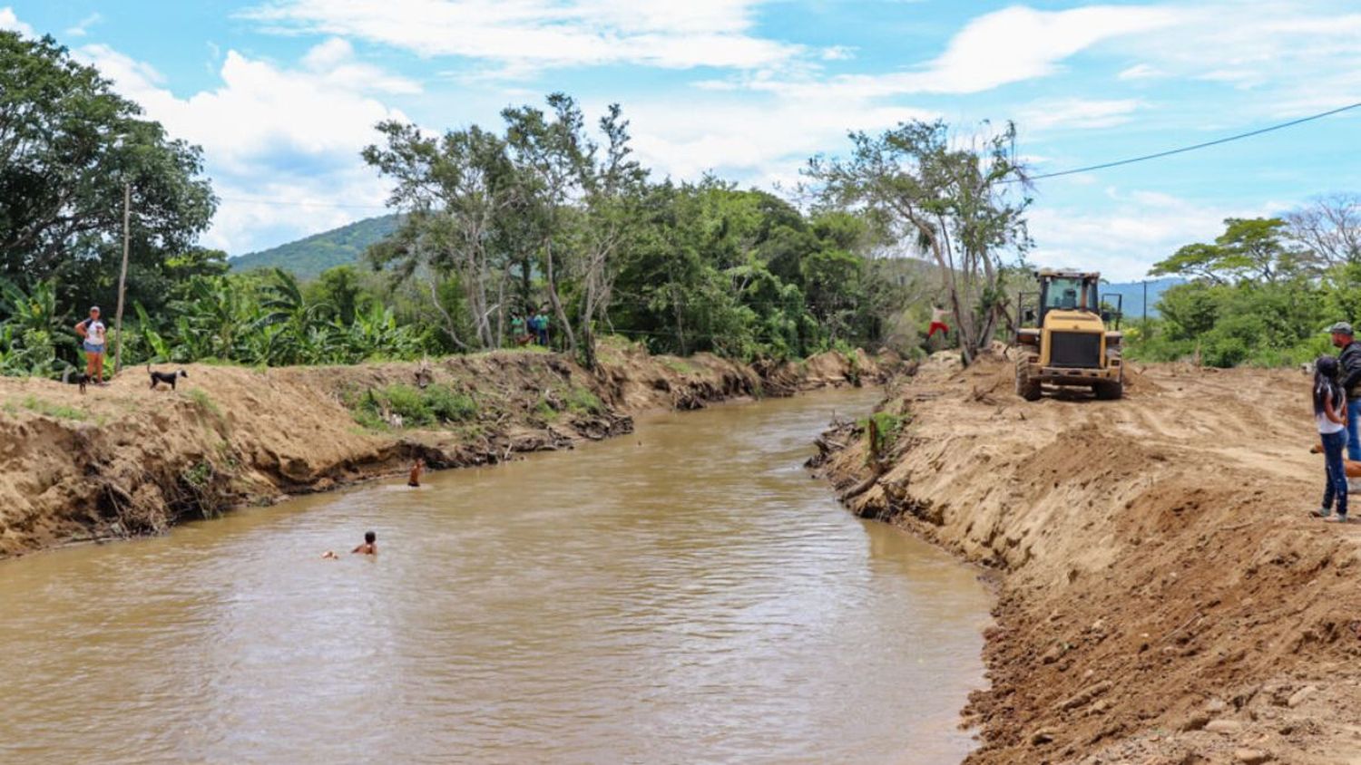 Recuperan cauce del río Aragua y vialidad en Barcelona (+Reporte)