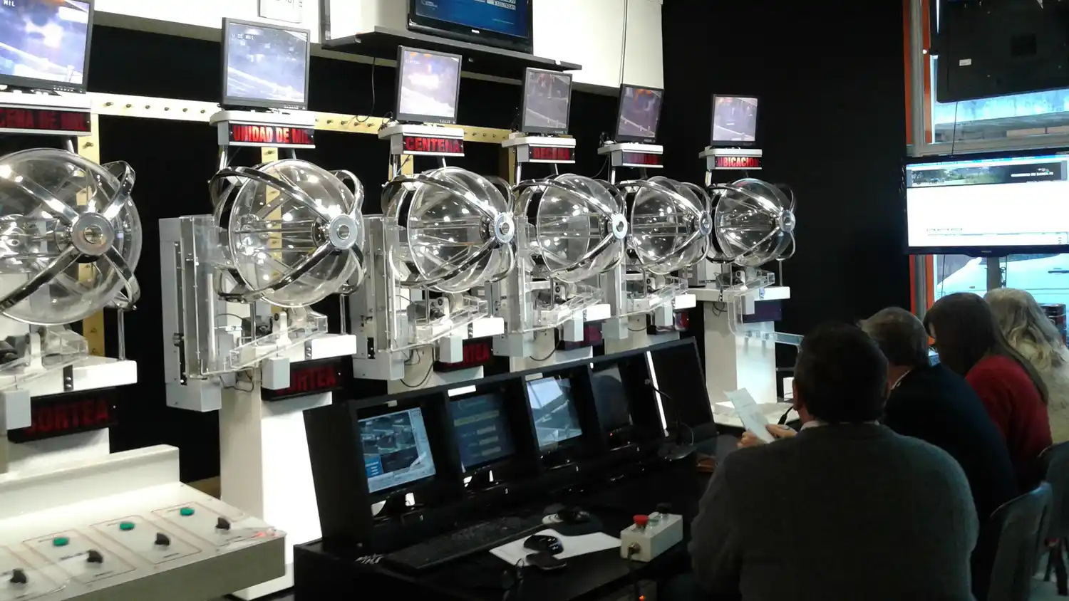 Se sortearon los preadjudicatarios de viviendas en Santo Tomé