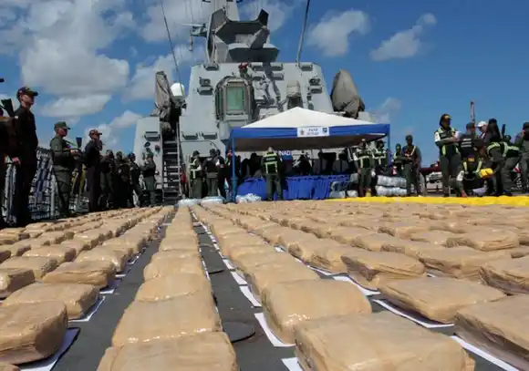 EN LAS ANTILLAS detienen pesquero venezolano con más de 3 TONELADAS de droga