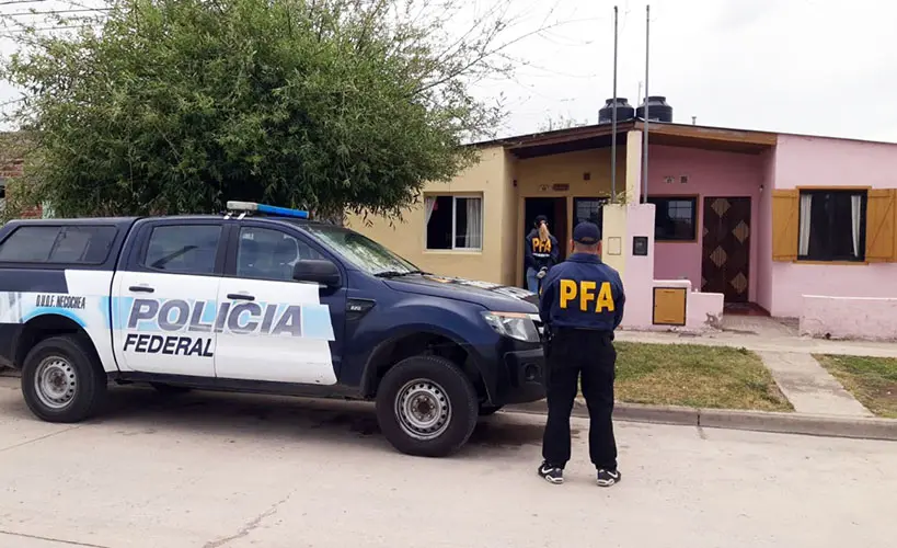 Allanamiento por presunto caso de pornografía infantil