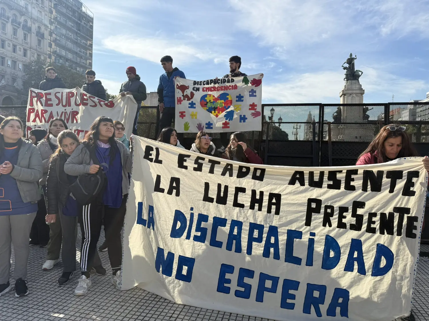 Este miércoles hubo marchas al Congreso por los recortes en Discapacidad.
