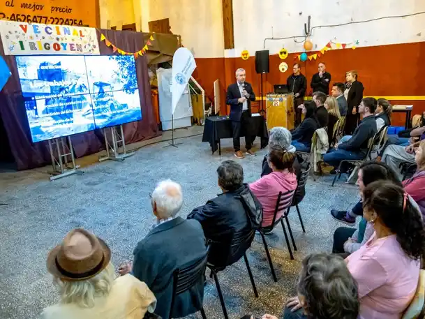 Presentaron las ofertas de inversión para la pavimentación de barrio Irigoyen.