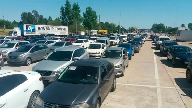 Récord de turistas en el puente Gualeguaychú-Fray Bentos
