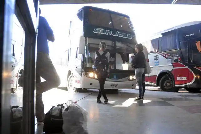 Subieron hasta un 25% los pasajes de colectivos de media distancia