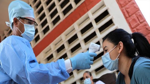 ¡ALERTA! LA COVID-19 sigue rondando: ONG advierten que solo 16% tiene las tres vacunas
