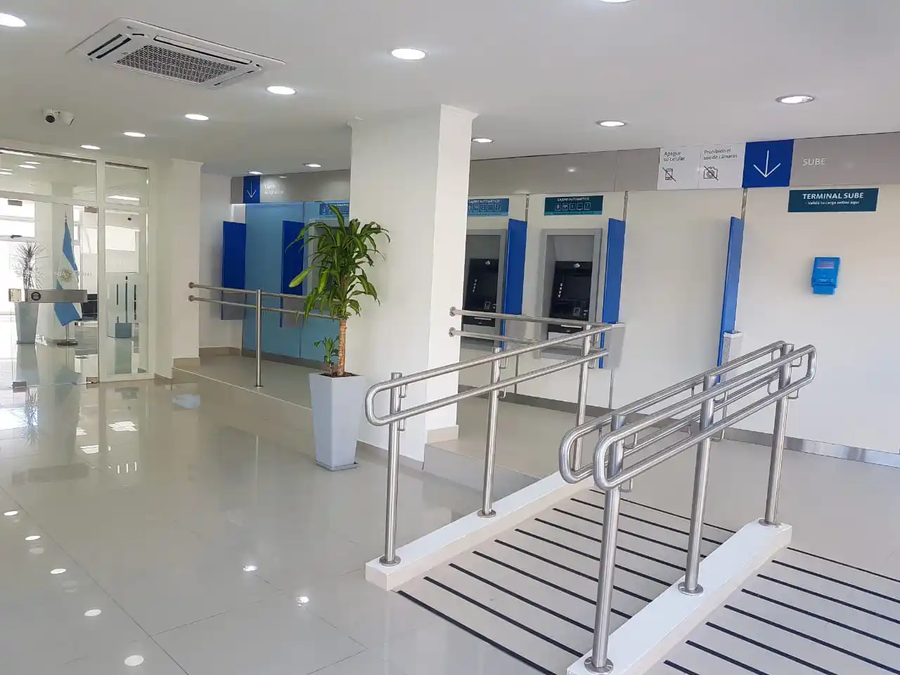 Dio positivo un empleado del Banco Nación y aislaron a casi 50 trabajadores