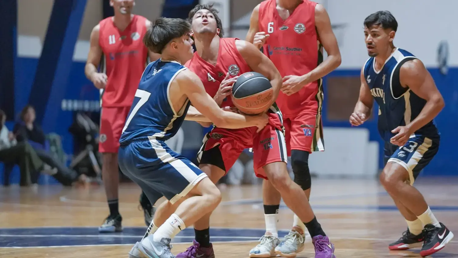 Rivadavia y Centro Basko, jugarán el primer duelo de semis en el Piso de los Deportes