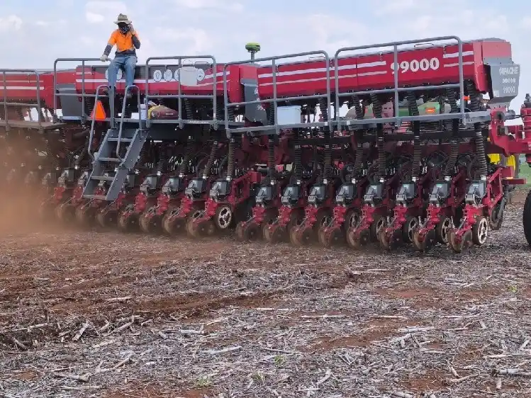 Comenzó la siembra de soja.