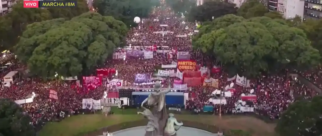 #8M Paro y movilización hacia el Congreso en el #DíaInternacionalDeLaMujer