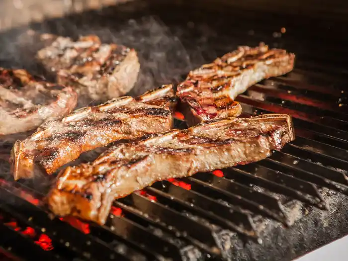 El asado en alerta: cuesta más caro en Argentina que en Europa