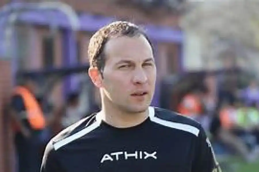 Comesaña, el juez para Atlético en Isidro Casanova