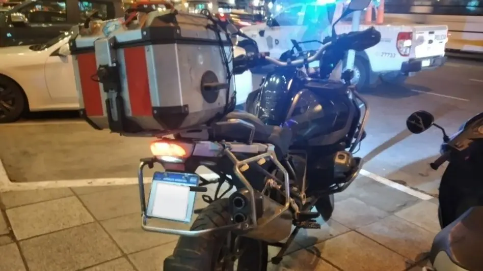 Dos menores de edad trataron de robar una moto en pleno centro