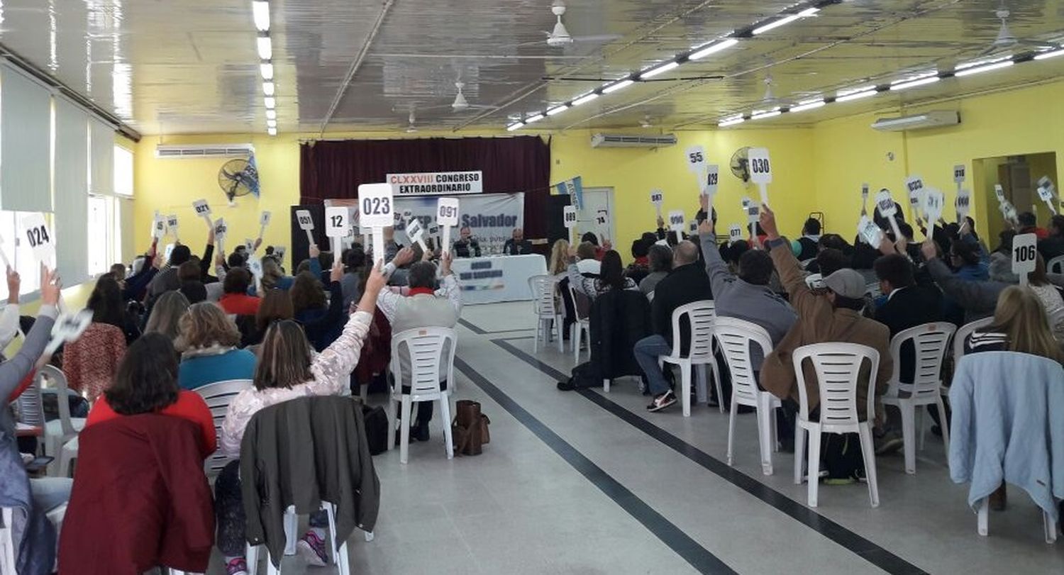 El Congreso Extraordinario de AGMER resolvió aceptar la última propuesta salarial presentada por el Gobierno