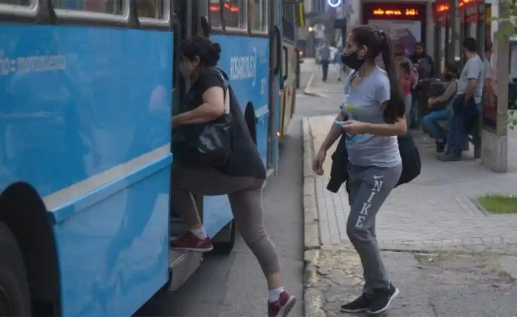 Rosario: se levanta el paro y el lunes vuelven a circular los colectivos