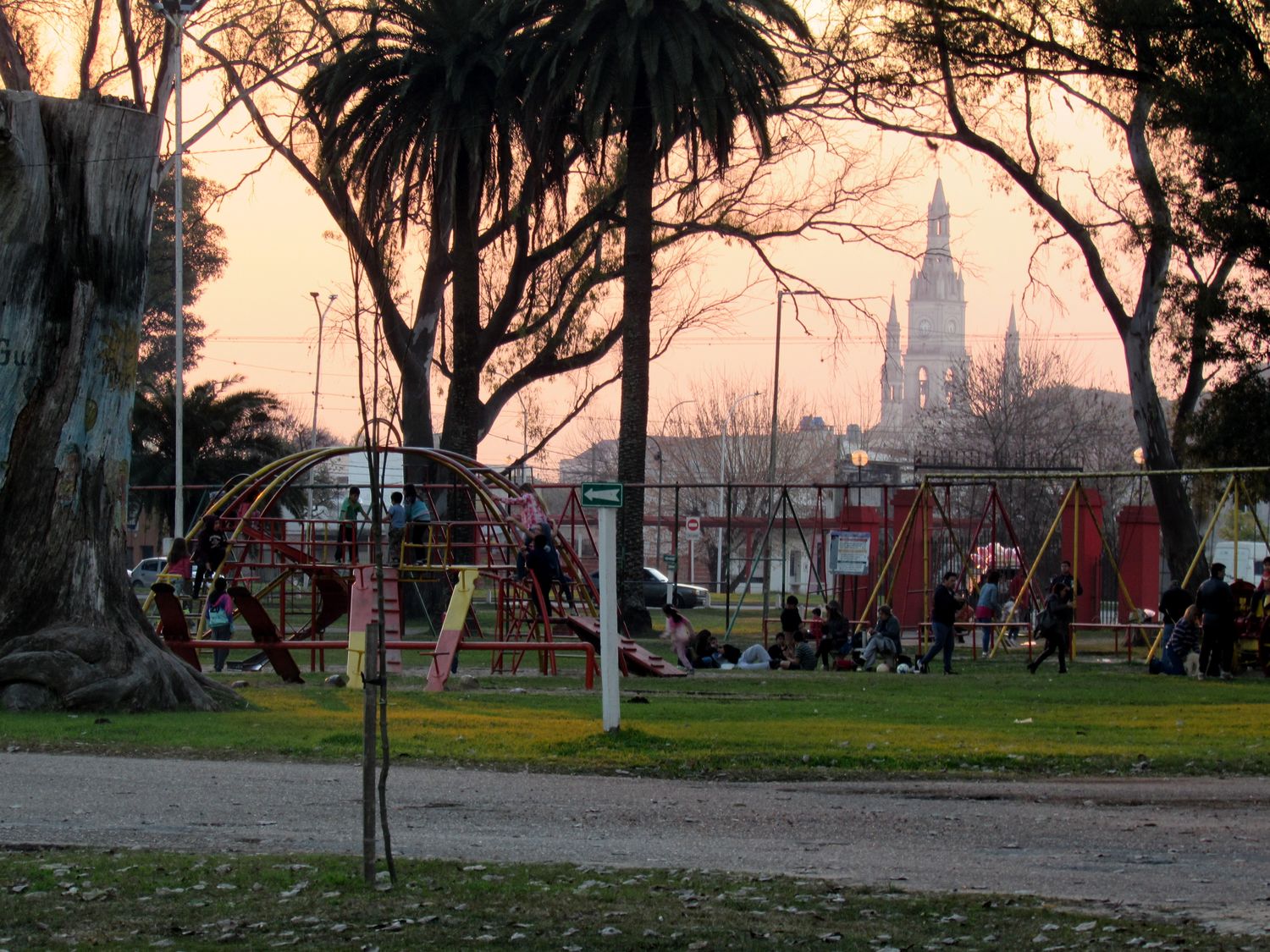 Anuncian llegada de un "extraño ciclón" con irrupción de frío en zona del país