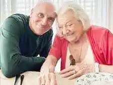 Espert provocó a los hinchas y a un
jubilado que reclamaba por sus derechos