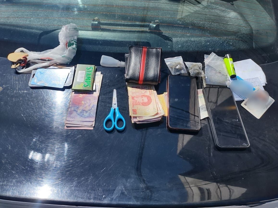 Barrio Abasto: detuvieron a dos hombres por vender estupefacientes en la vía pública