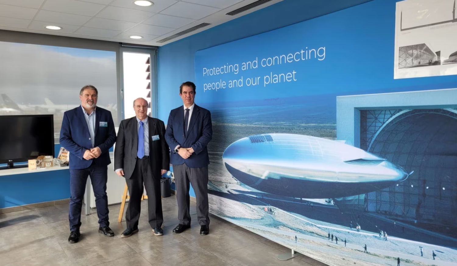 El Aeropuerto de Teruel construye un hangar para la producción de dirigibles estratosféricos