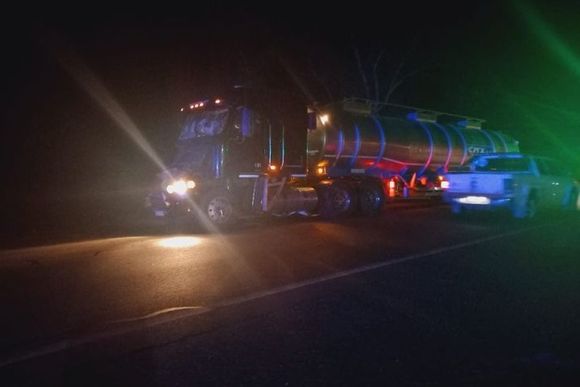 Fuerte choque de camiones en Ruta Nacional 34, uno de ellos con carga peligrosa