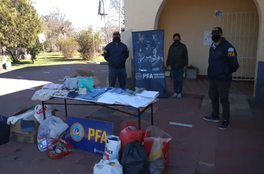 En 25 de Mayo, la Policía Federal realizó aportes a la cooperadora de una escuela