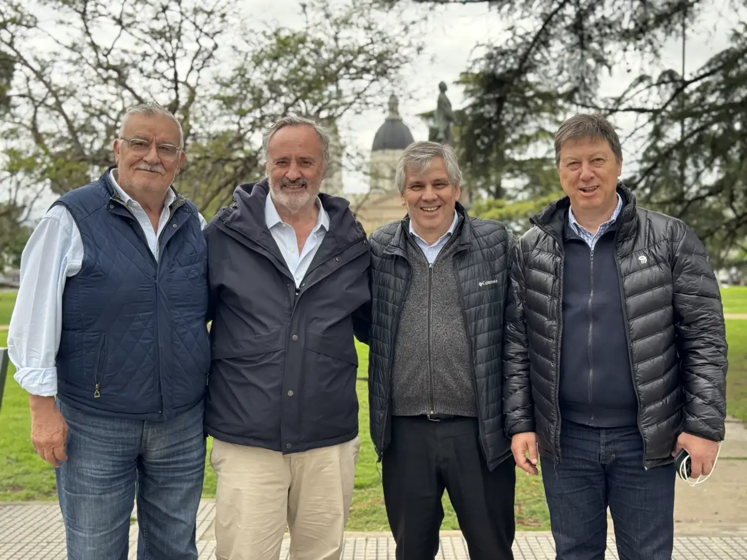 Guillermo Britos, de Chivilcoy, y Carlos Bevilacqua, de Villarino, apoyaron la separación de los 27 distritos del conurbano de la provincia de Buenos Aires para que pasen a depender directamente de la Nación.
