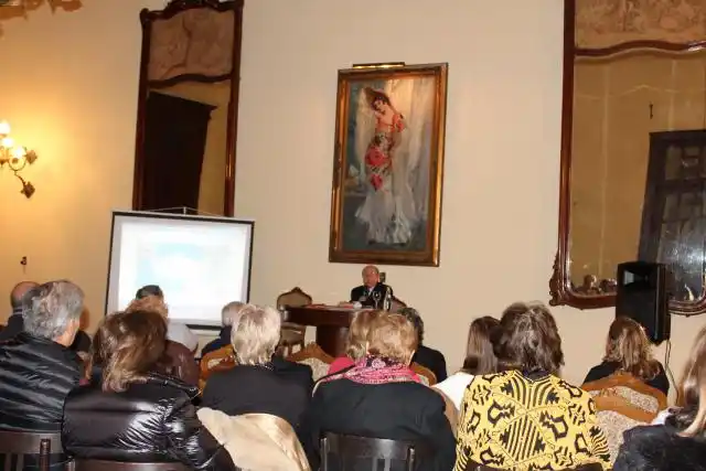 El Dr. Sebastián Brugo Marcó disertó sobre Turquía en el Club Social