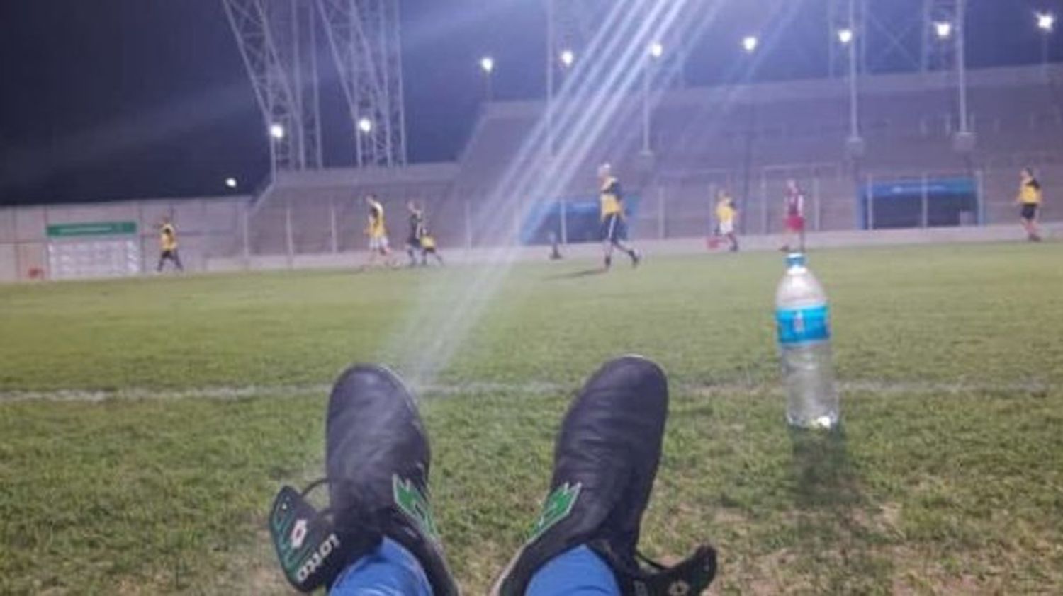 Polémica por un partido en el estadio de San Nicolás en plena segunda ola: ¿Jugaron funcionarios vs periodistas?