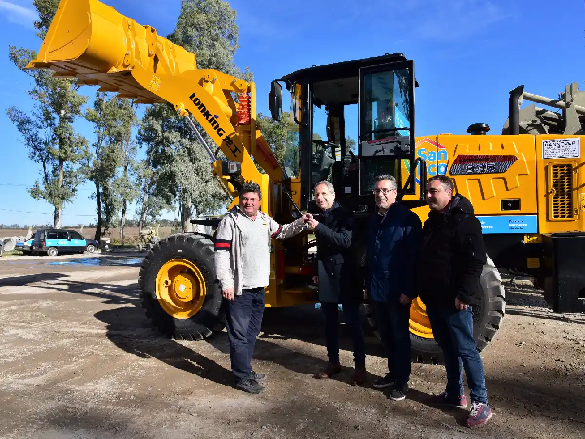 Bernarte presentó nuevo vehículo para la Planta Hormigonera Municipal    