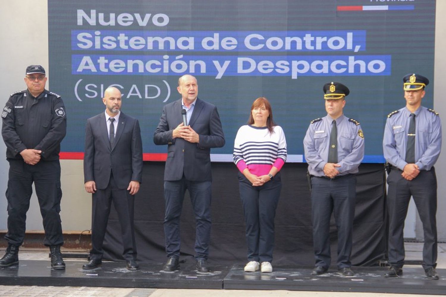 Perotti puso en marcha el nuevo Sistema de Seguridad 911 en la ciudad de Santa Fe