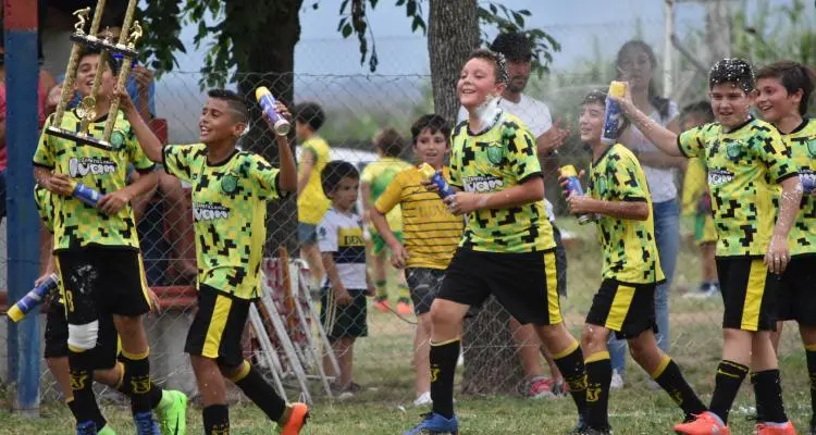 Cuatro campeones en el Clausura de la Liga Infantil