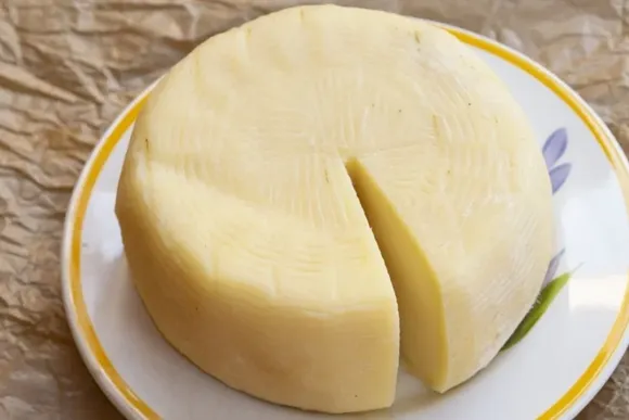 Se prohíbe la venta de un queso que estaba rotulado como libre de gluten