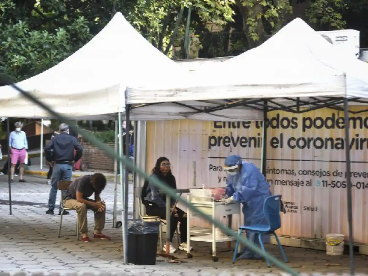 Reportaron 689 muertes y 26.934 contagios en las últimas 24 horas