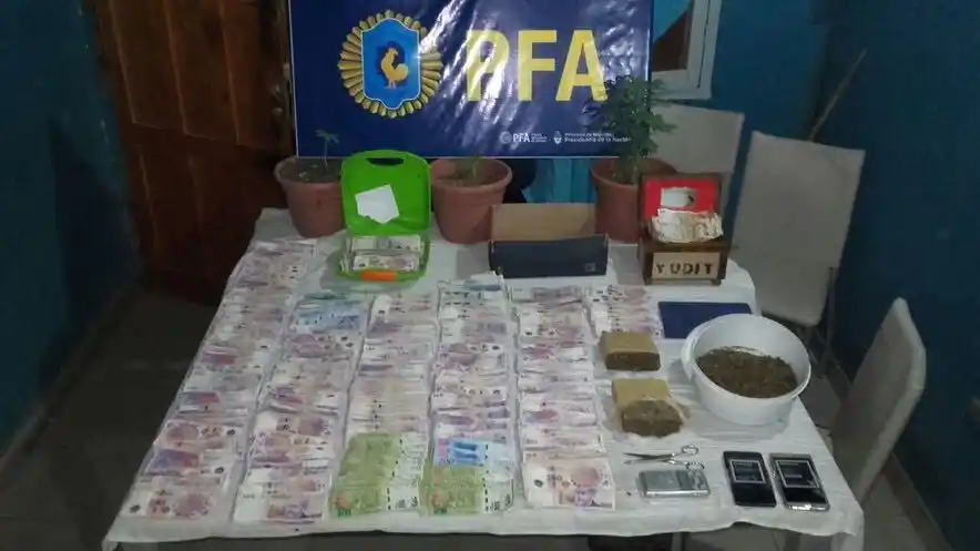 Detuvieron a 380 dealers y decomisan decenas de dosis de droga en la última semana