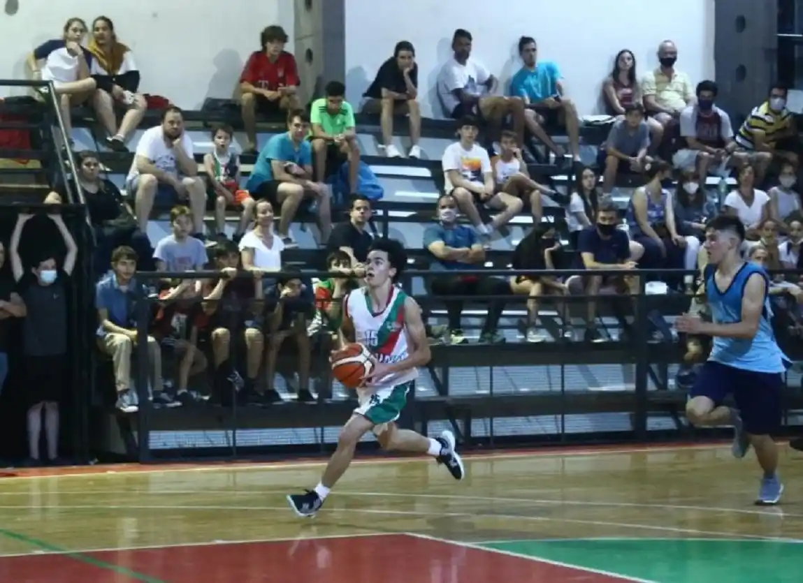 Victoria de Neptunia y derrota de Juventud en el arranque de la Copa de Plata