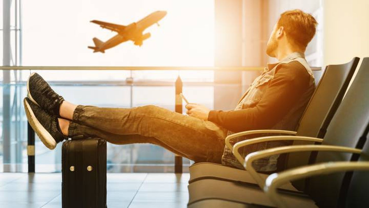 ¿Cómo viajar al exterior con un dólar a $82?