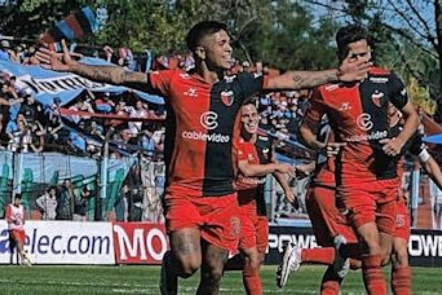 Colón-Almagro abren la 14° de la Primera Nacional