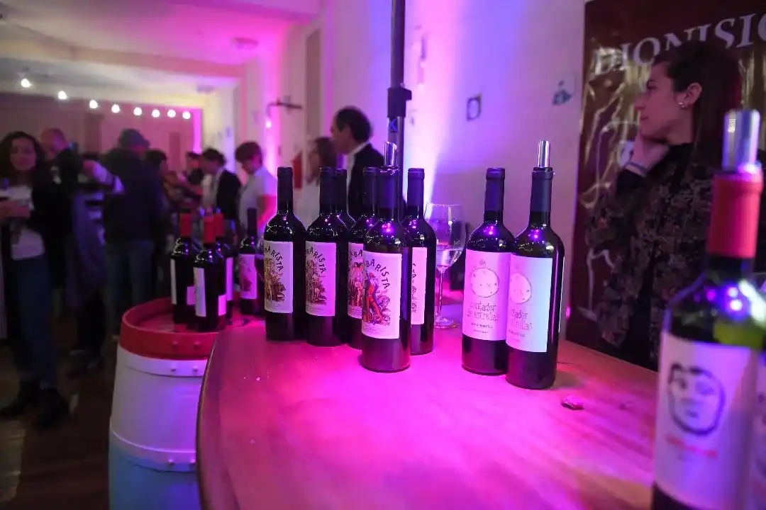 paseo del vino