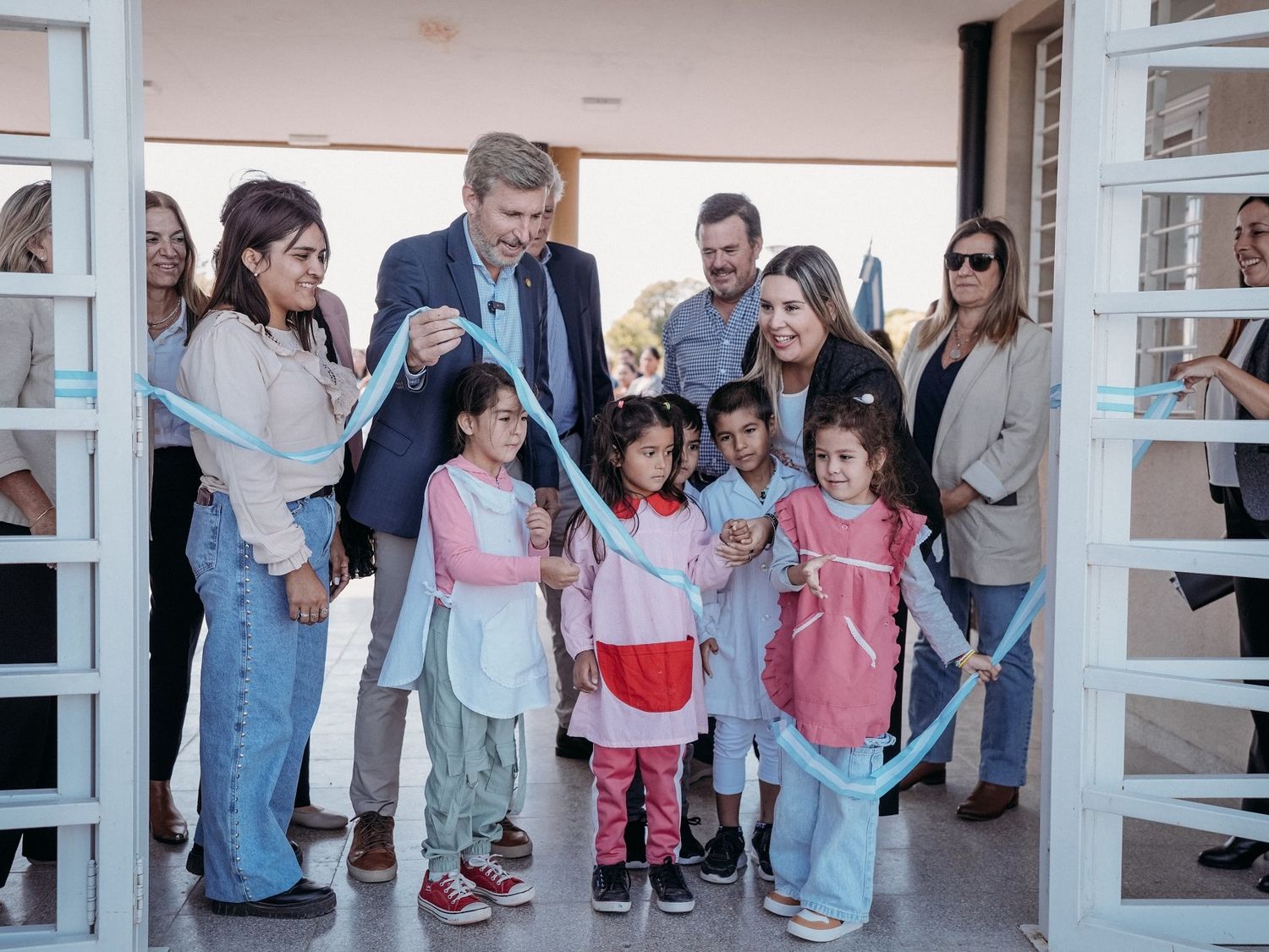 Frigerio inauguró el nuevo edificio de la escuela primaria N° 23 Zamba de Vargas en la localidad de Tres Bocas